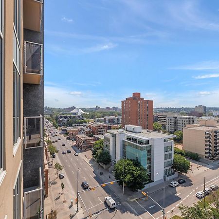 Heart Of Downtown Calgary Spacious Luxury Condo With Stunning Views And Premium Amenities YYC Exterior foto