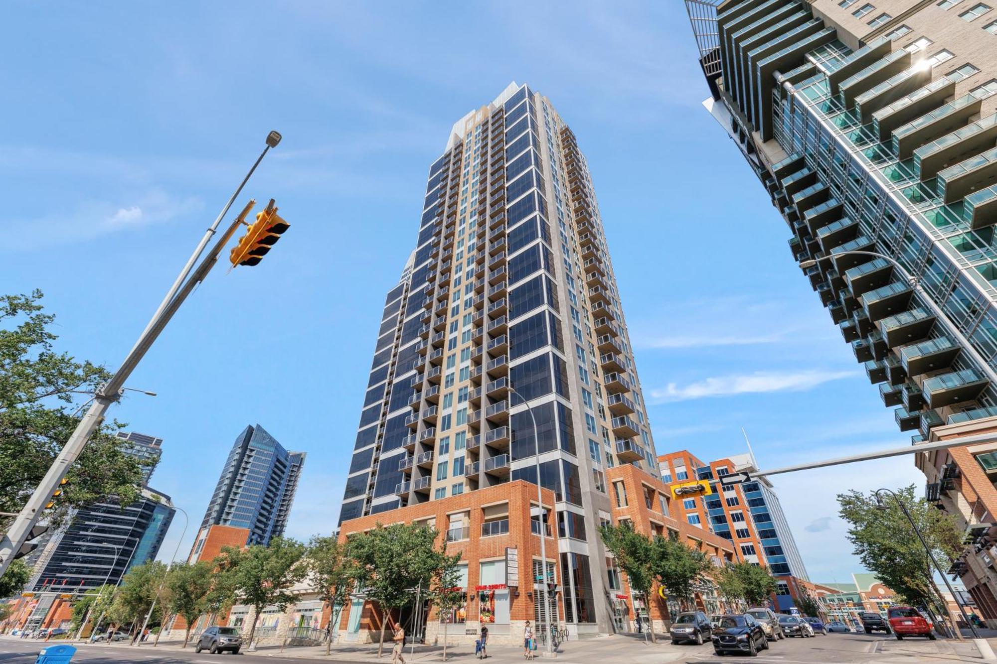 Heart Of Downtown Calgary Spacious Luxury Condo With Stunning Views And Premium Amenities YYC Exterior foto