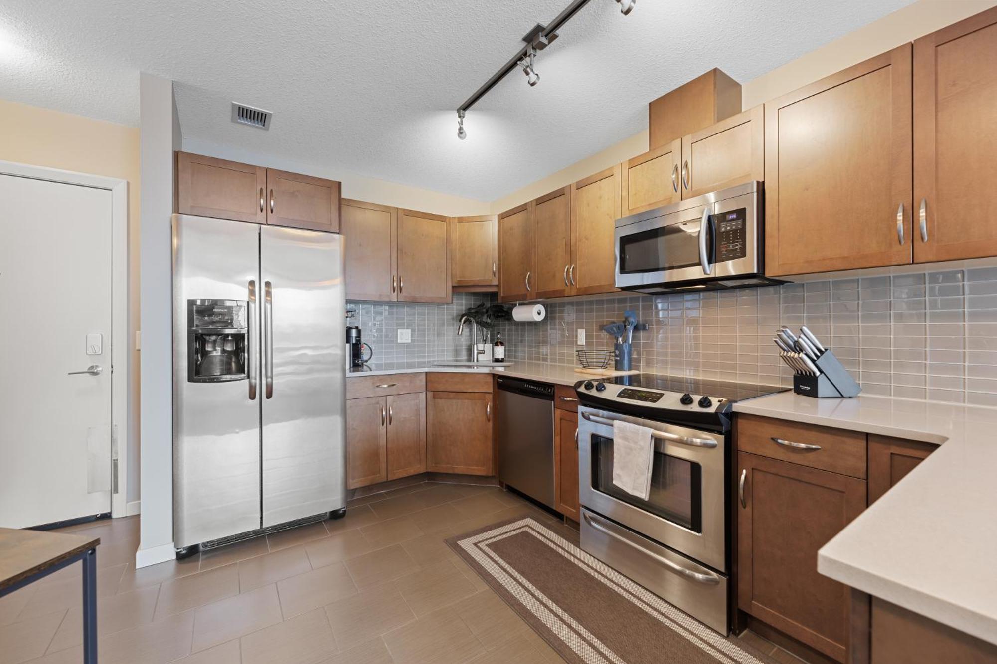 Heart Of Downtown Calgary Spacious Luxury Condo With Stunning Views And Premium Amenities YYC Exterior foto